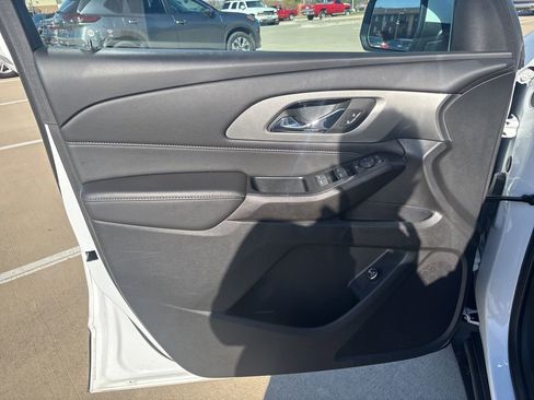 Used 2023 Chevrolet Traverse LT w/ LPO, Floor Liner Package image 16