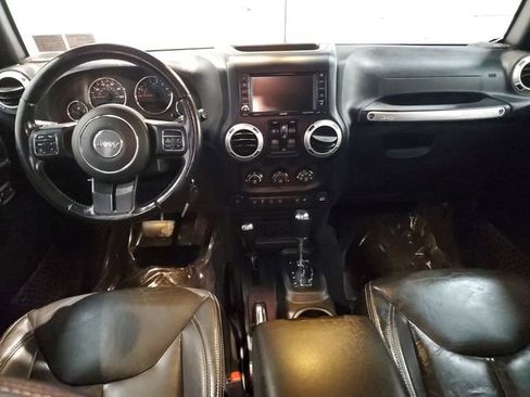 Used 2018 Jeep Wrangler Unlimited Sahara w/ Connectivity Group image 13