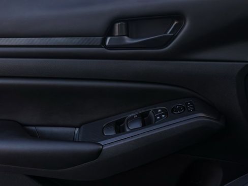 Used 2025 Nissan Altima 2.5 S image 23