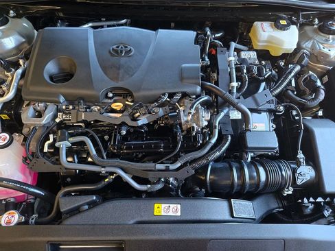 Used 2022 Toyota Camry XSE FWD image 32