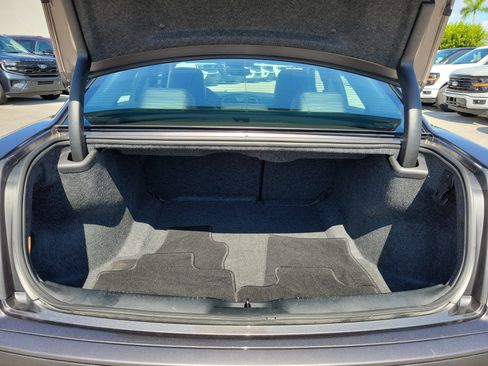 Used 2023 Chrysler 300 Touring L RWD image 11