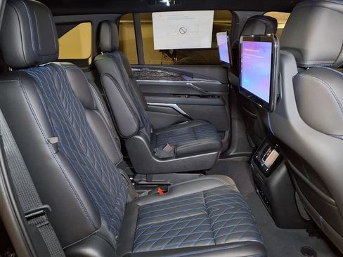Used 2026 Cadillac Escalade IQ Luxury 1 image 7