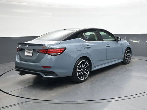 Certified 2025 Nissan Sentra SR w/ SR Premium Package image 4