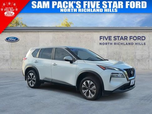Used 2023 Nissan Rogue SV FWD image 2