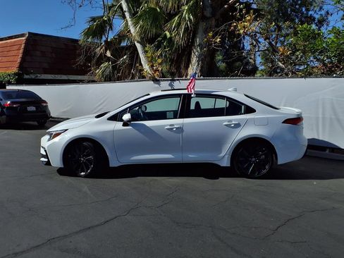 Certified 2024 Toyota Corolla SE w/ SE Premium Package image 3