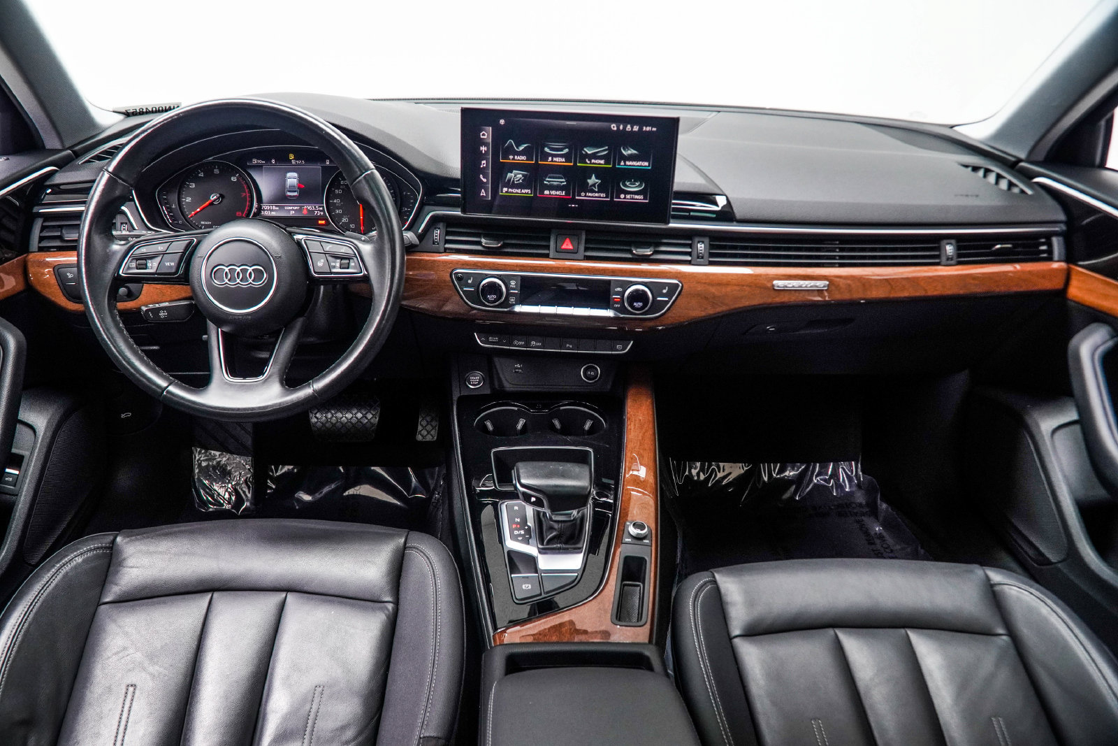 Used 2022 Audi A4 2.0T Premium w/ Convenience Package AWD/4WD image 5
