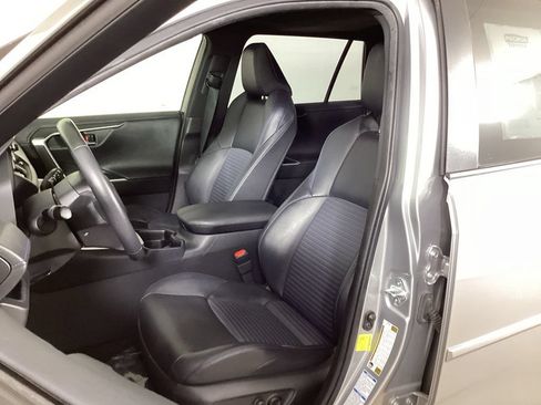 Used 2020 Toyota RAV4 XSE AWD/4WD image 29