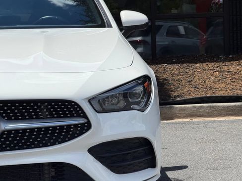 Used 2022 Mercedes-Benz CLA 250 4MATIC image 5