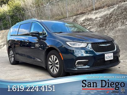 Used 2021 Chrysler Pacifica Touring-L