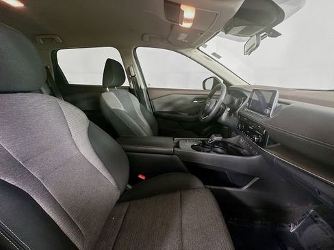 Used 2023 Nissan Rogue SV FWD image 26