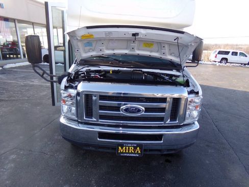 Used 2019 Ford E-450 and Econoline 450 Super Duty w/ Shuttle Bus Prep Package RWD image 43
