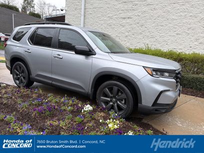 Certified 2025 Honda Pilot Sport