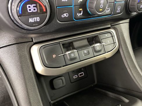 Certified 2023 GMC Acadia Denali w/ Black Diamond Edition image 17