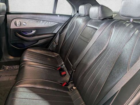 Used 2021 Mercedes-Benz E 350 Sedan image 19