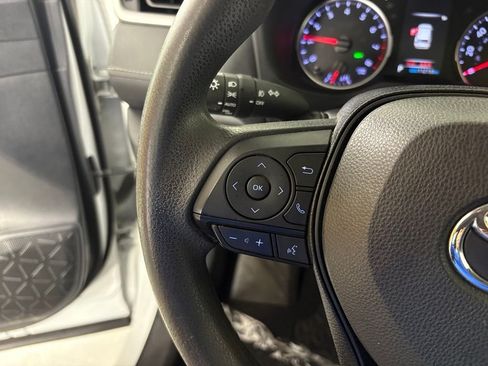 Used 2019 Toyota RAV4 XLE FWD image 21