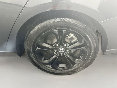 Used 2025 Honda Accord SE image 11