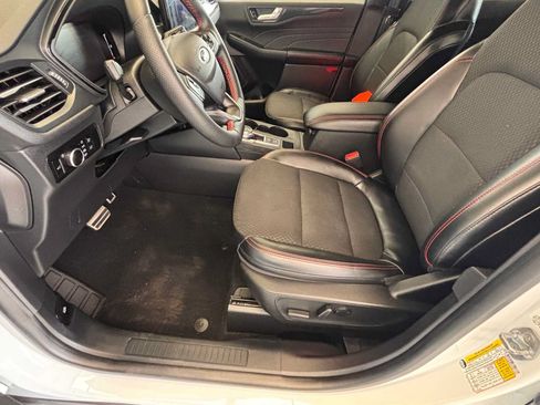 Used 2023 Ford Escape ST-Line w/ Tech Pack #1 AWD/4WD image 17