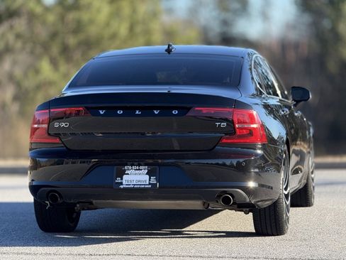 Used 2018 Volvo S90 T5 Momentum w/ Convenience Package image 6