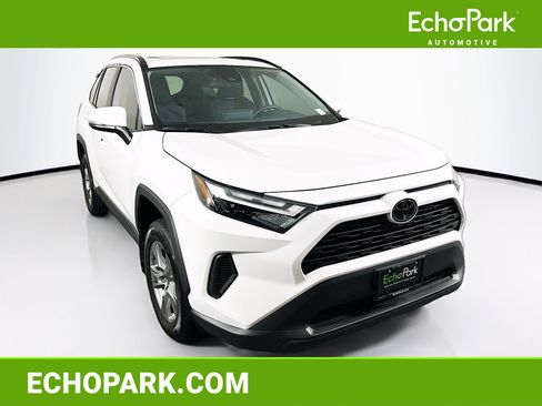 Used 2025 Toyota RAV4 XLE w/ Convenience Package FWD image 1