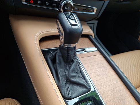 Used 2018 Volvo S90 T6 Inscription image 15