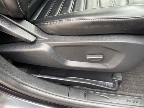 Used 2024 Ford Edge SEL w/ Convenience Package image 35