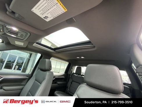 Certified 2022 Chevrolet Silverado 1500 LTZ w/ LTZ Premium Package AWD/4WD image 22