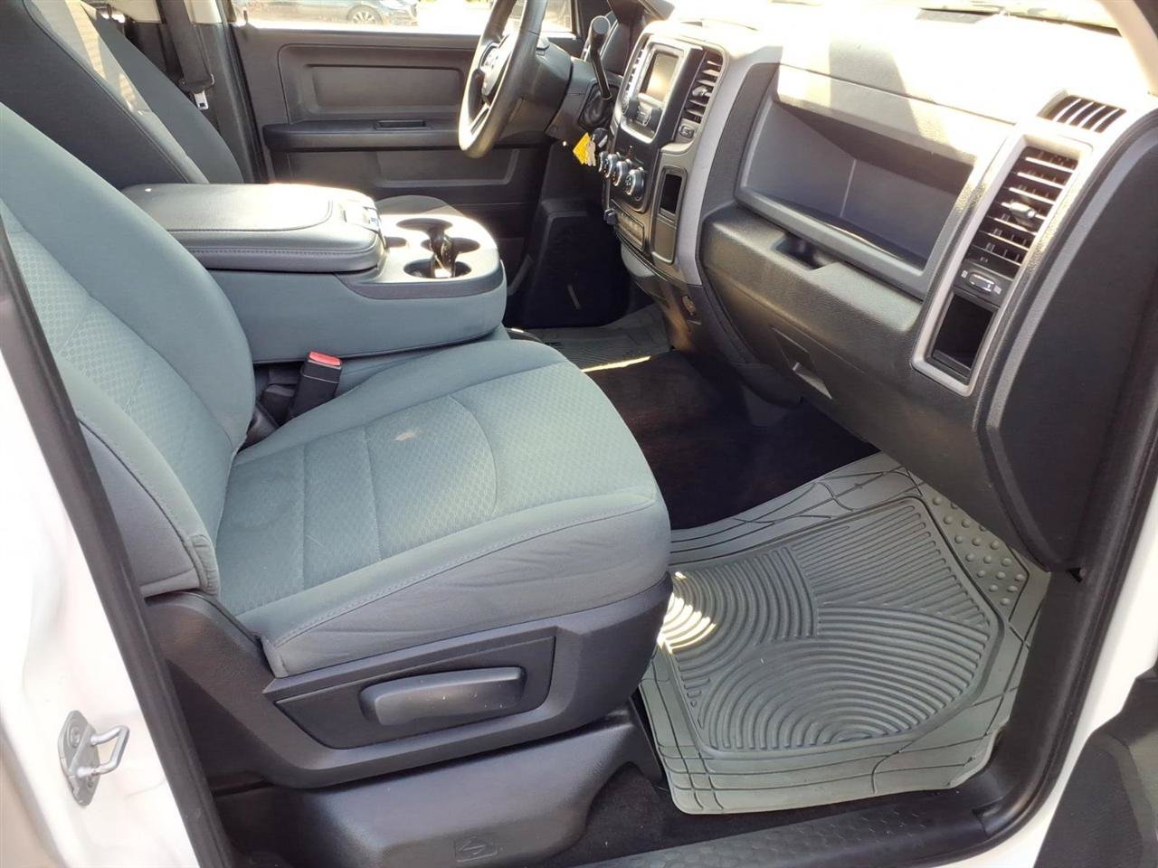 Used 2014 RAM 2500 Tradesman w/ Chrome Appearance Group AWD/4WD image 10