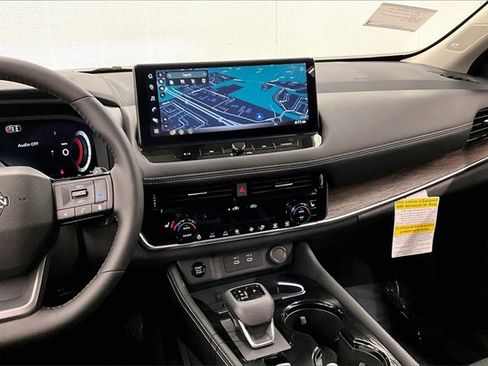 New 2026 Nissan Rogue Platinum image 7