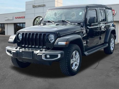 Used 2021 Jeep Wrangler Unlimited Sport AWD/4WD image 3