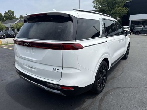 Used 2024 Kia Carnival SX FWD image 9