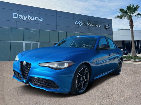 New 2025 Alfa Romeo Giulia w/ Driving Assist Package image 7