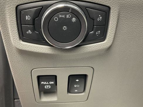 Used 2018 Ford F150 XLT w/ Equipment Group 302A Luxury AWD/4WD image 25