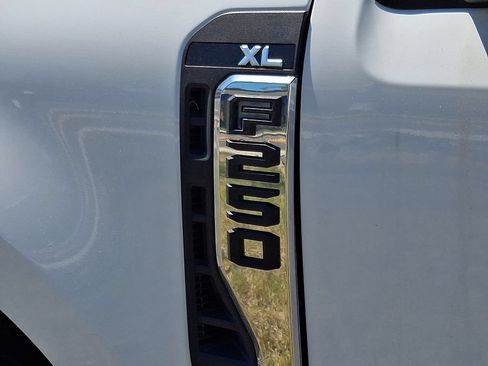 New 2026 Ford F250 XL w/ XL Chrome Package AWD/4WD image 16