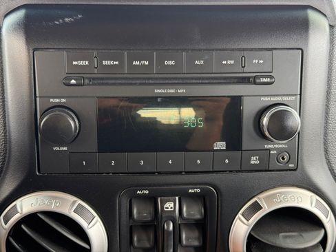 Used 2011 Jeep Wrangler Unlimited Sahara w/ Mopar Chrome Edition Group AWD/4WD image 12