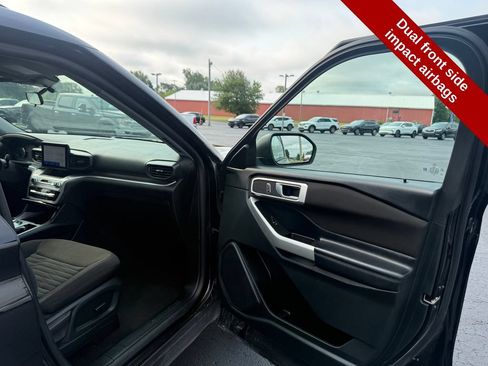 Used 2020 Ford Explorer XLT AWD/4WD image 42