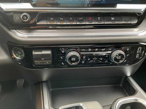 Used 2024 Chevrolet Silverado 1500 High Country w/ High Country Premium Package image 33