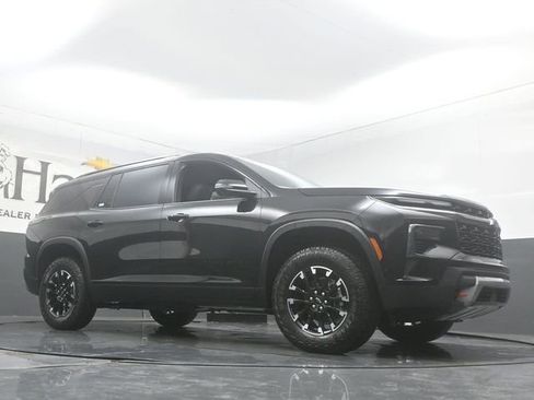 New 2026 Chevrolet Traverse Z71 w/ Enhanced Driving Package AWD/4WD image 2