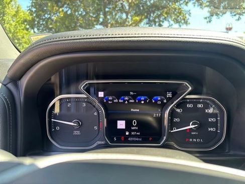 Used 2021 GMC Sierra 2500 Denali w/ Denali Black Diamond Edition AWD/4WD image 22