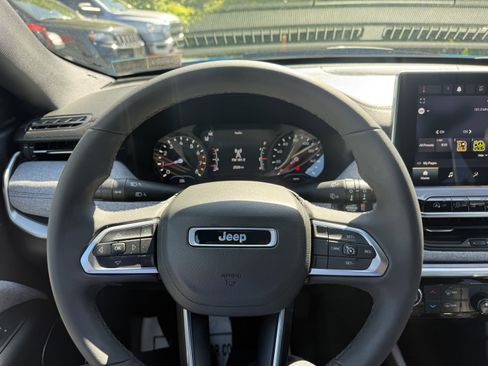 Certified 2023 Jeep Compass Latitude AWD/4WD image 20