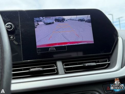 Used 2025 Chevrolet Trax LS image 18