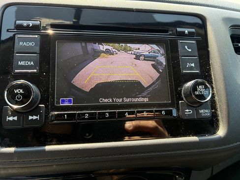 Used 2019 Honda HR-V LX image 10