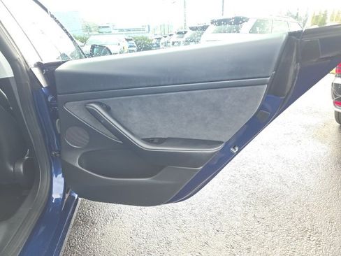 Used 2023 Tesla Model 3 Standard Range image 17