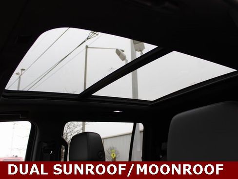 Used 2023 Chevrolet Suburban Z71 w/ Luxury Package image 18