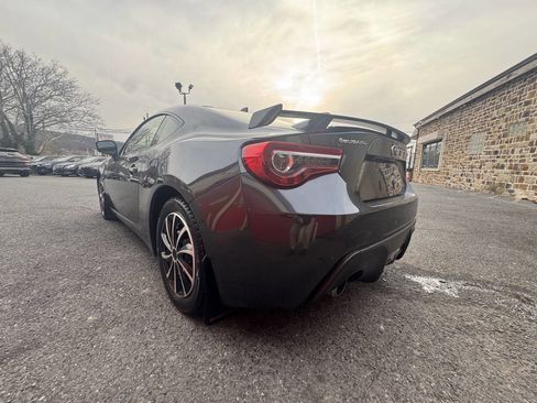 Used 2017 Subaru BRZ Limited w/ Popular Package #3 image 4
