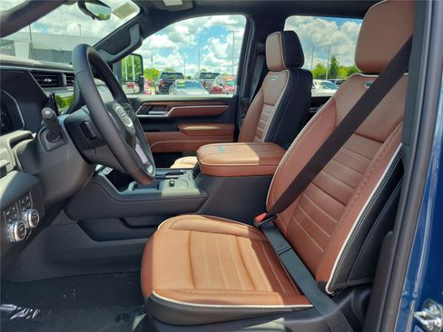 New 2026 GMC Sierra 2500 Denali Ultimate AWD/4WD image 17