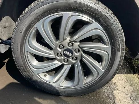 Used 2019 Lincoln Navigator L Reserve AWD/4WD image 17