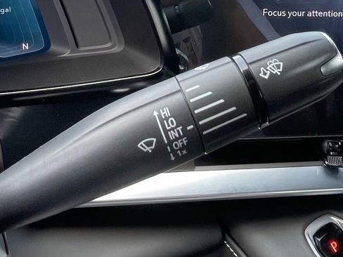 Used 2023 Chevrolet Corvette Stingray Premium Cpe w/ Z51 Performance Package image 25