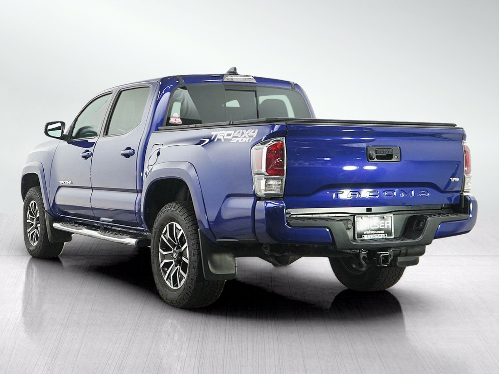 Used 2023 Toyota Tacoma TRD Sport AWD/4WD image 4