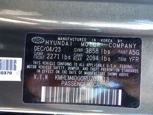 Certified 2024 Hyundai Elantra SEL FWD image 30
