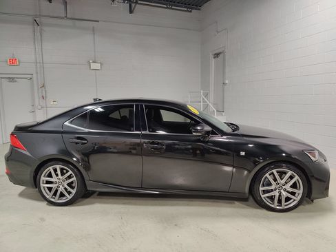 Used 2019 Lexus IS 300 F Sport w/ F Sport Package AWD/4WD image 5